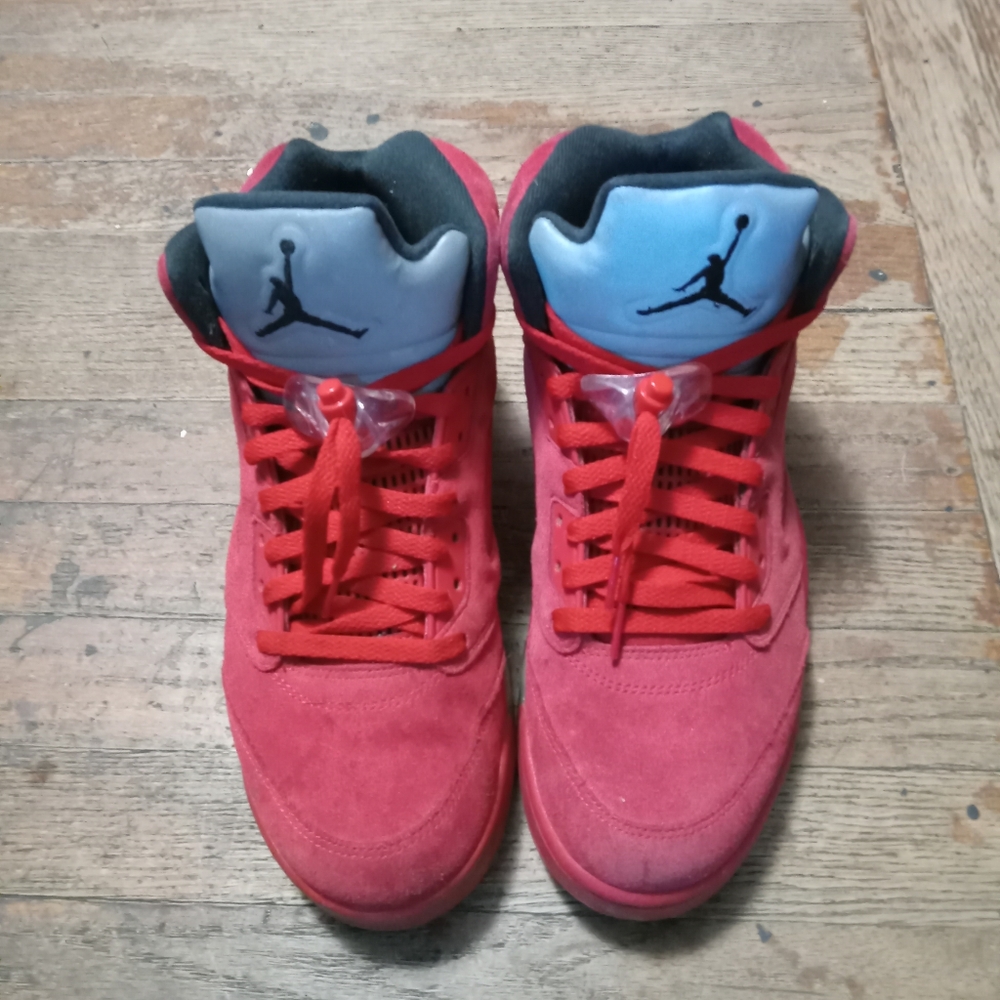 Jordan V's Red Seude OG All.